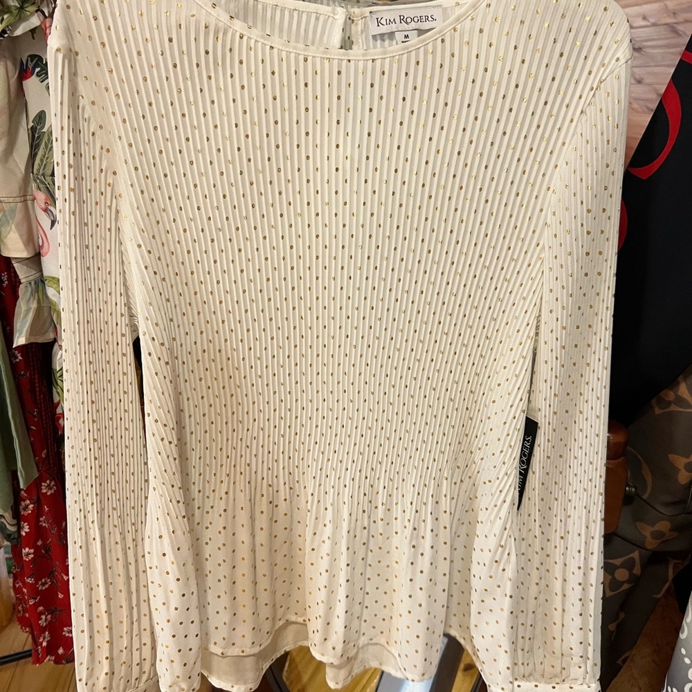 New with Tag Long sleeve Light and classy